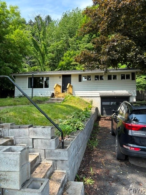 118 Parsons Road Camillus, NY 13031 - Photo 2 of 17 Front