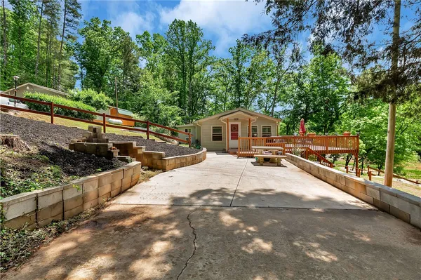 $465,000 | 110 Lakeshore Lane, Seneca, SC 29678