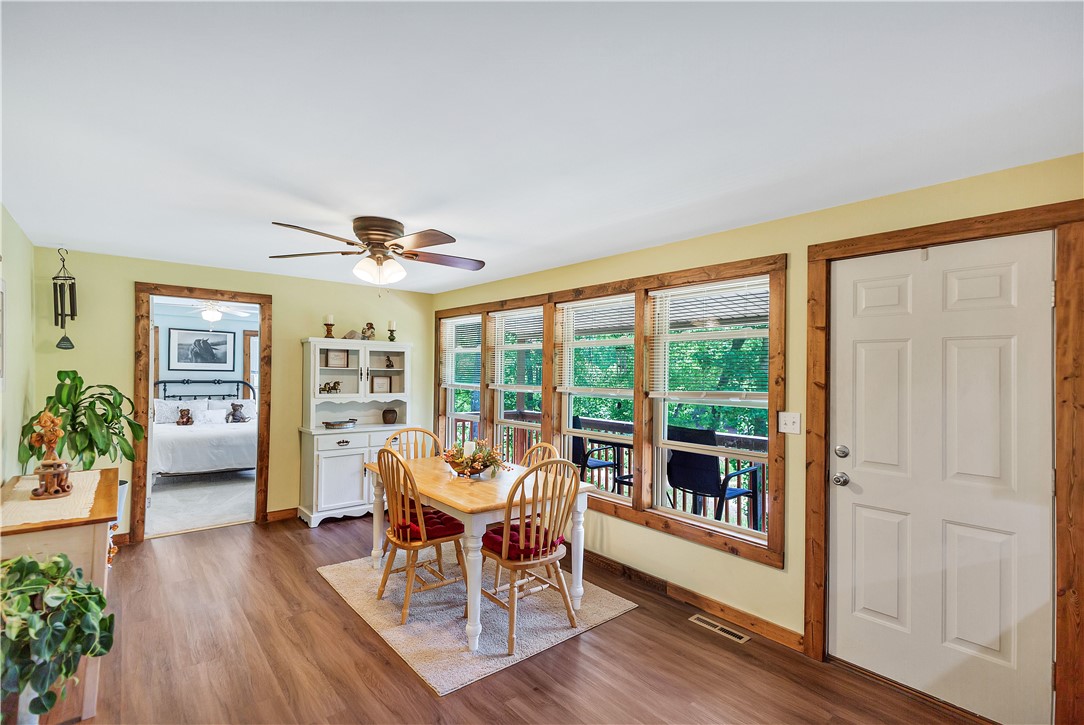 110 Lakeshore Lane Seneca, SC 29678 - Photo 13 of 50
