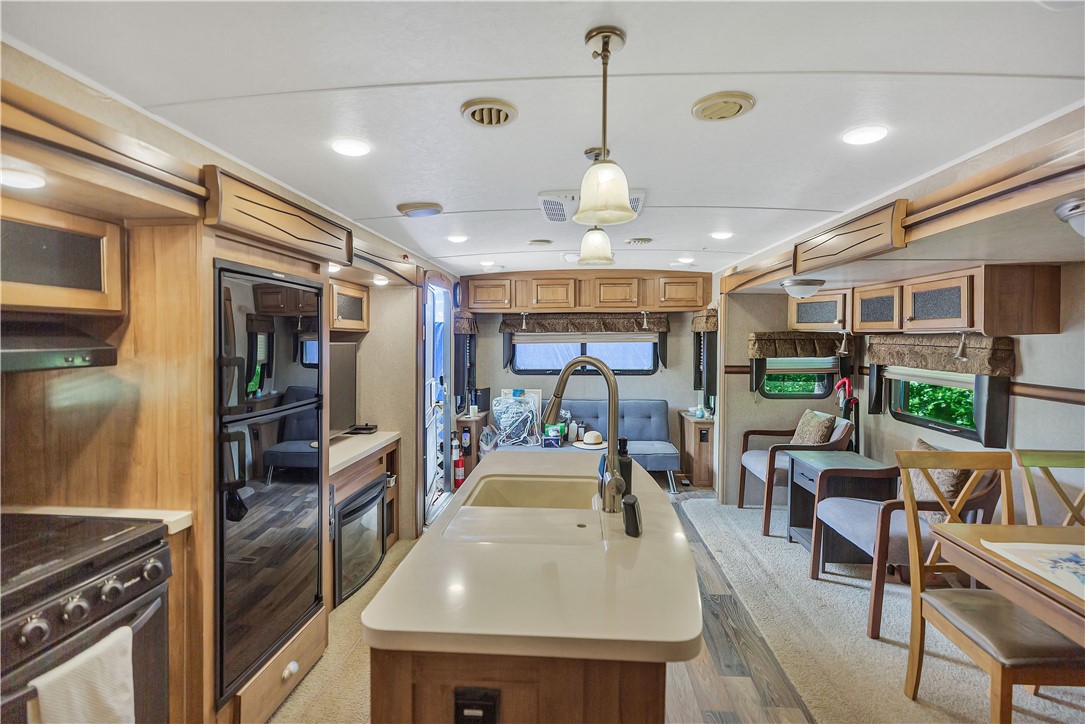 110 Lakeshore Lane Seneca, SC 29678 - Photo 30 of 50 RV interior