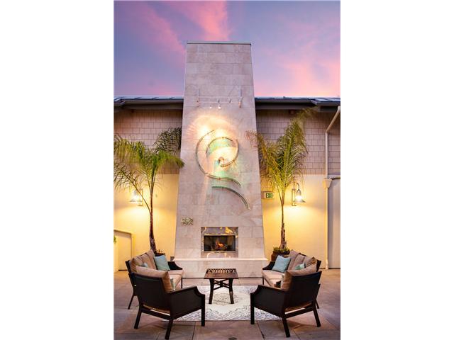 687 South Coast Highway 101, Unit 222 Encinitas, CA 92024 - Photo 2 of 18 Common Area