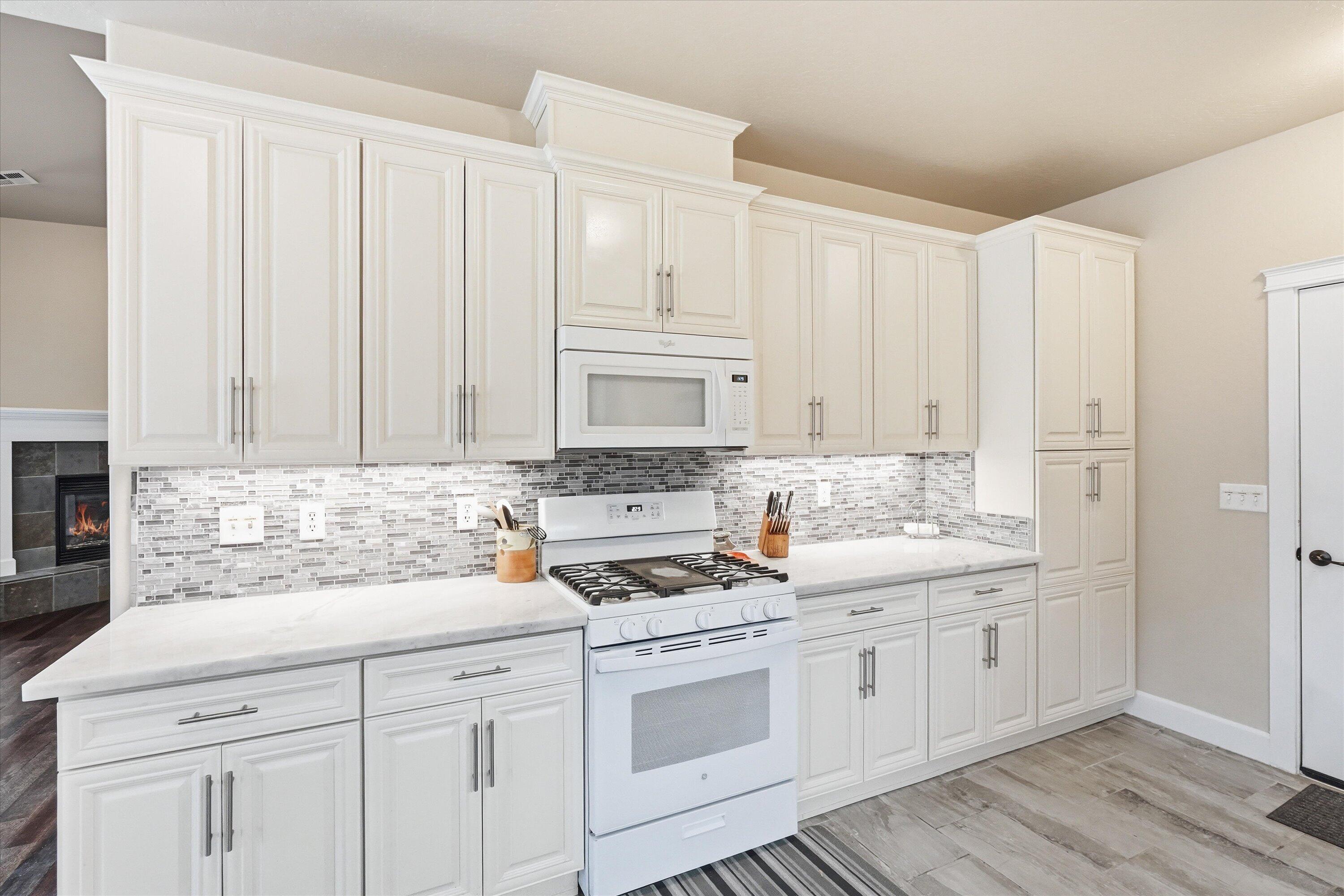 3633 Harbrooke Road Medford, OR 97504 - Photo 15 of 31 Gallery Image 15