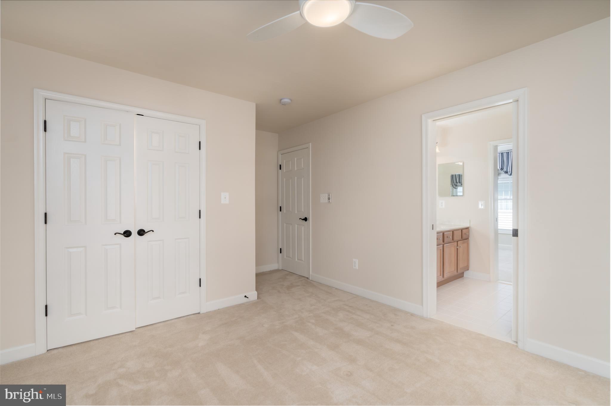6303 Hanover Avenue Springfield, VA 22150 - Photo 27 of 29 Bedroom 4 with walk-in closet.