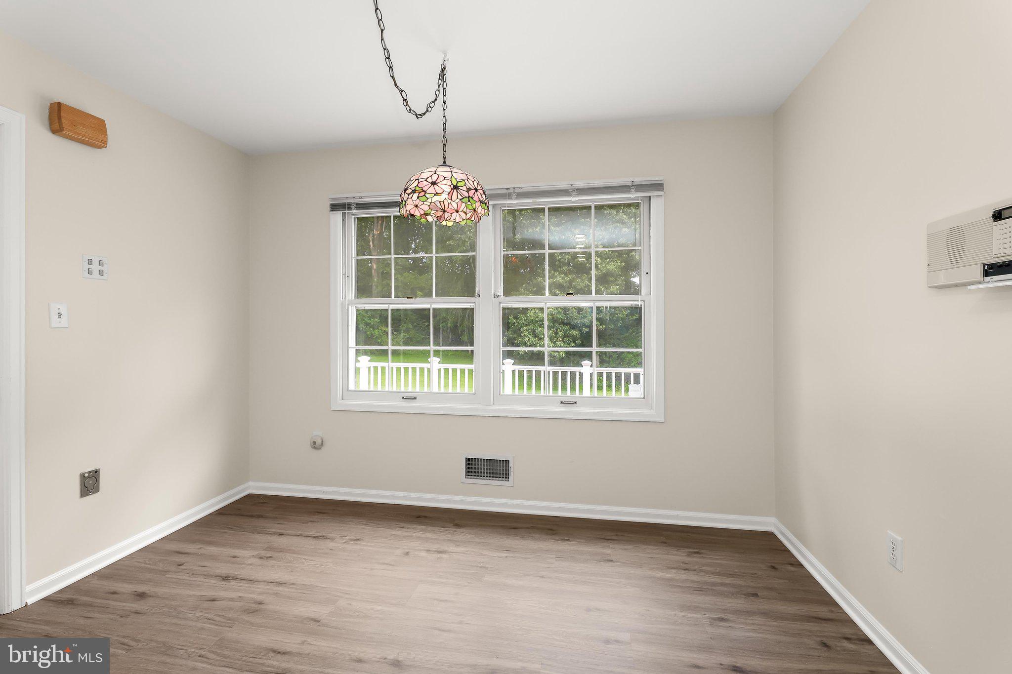 12709 Hammonton Road Silver Spring, MD 20904 - Photo 19 of 55 Breakfast Area