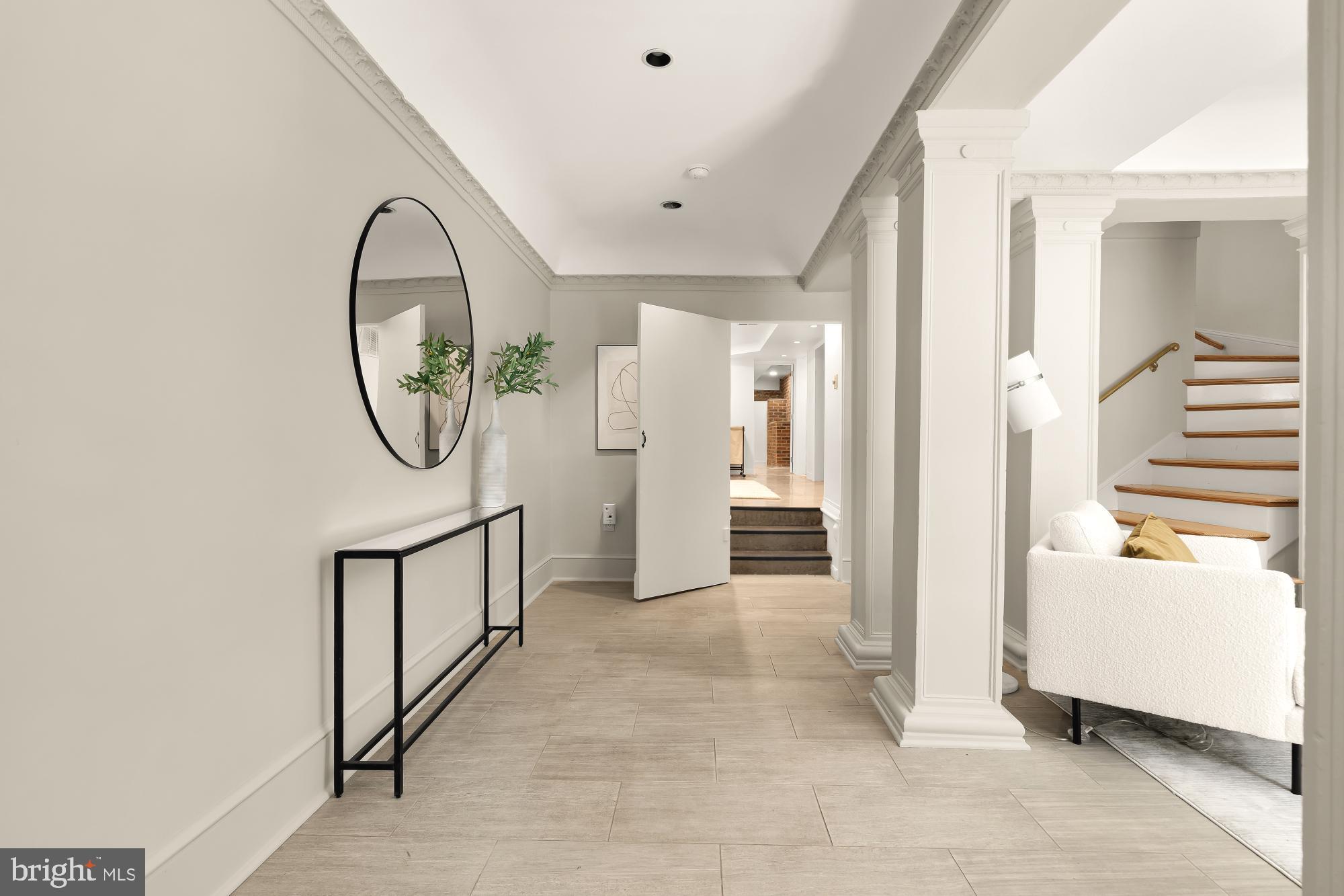 1819 Kenyon Street Northwest Washington, DC 20010 - Photo 4 of 74 Formal foyer