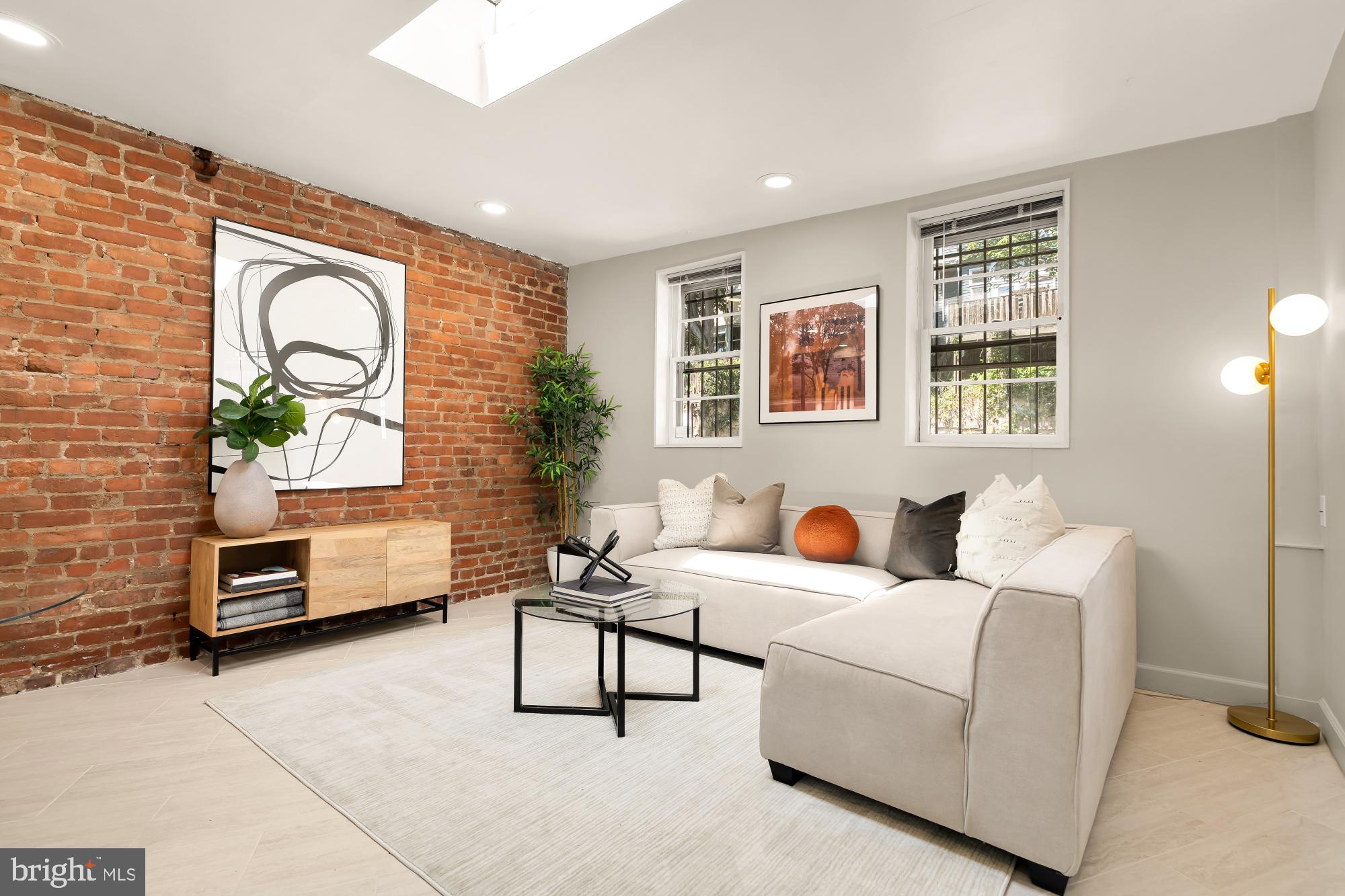 1819 Kenyon Street Northwest Washington, DC 20010 - Photo 58 of 74 Fully separate carriage house - amazing rental!