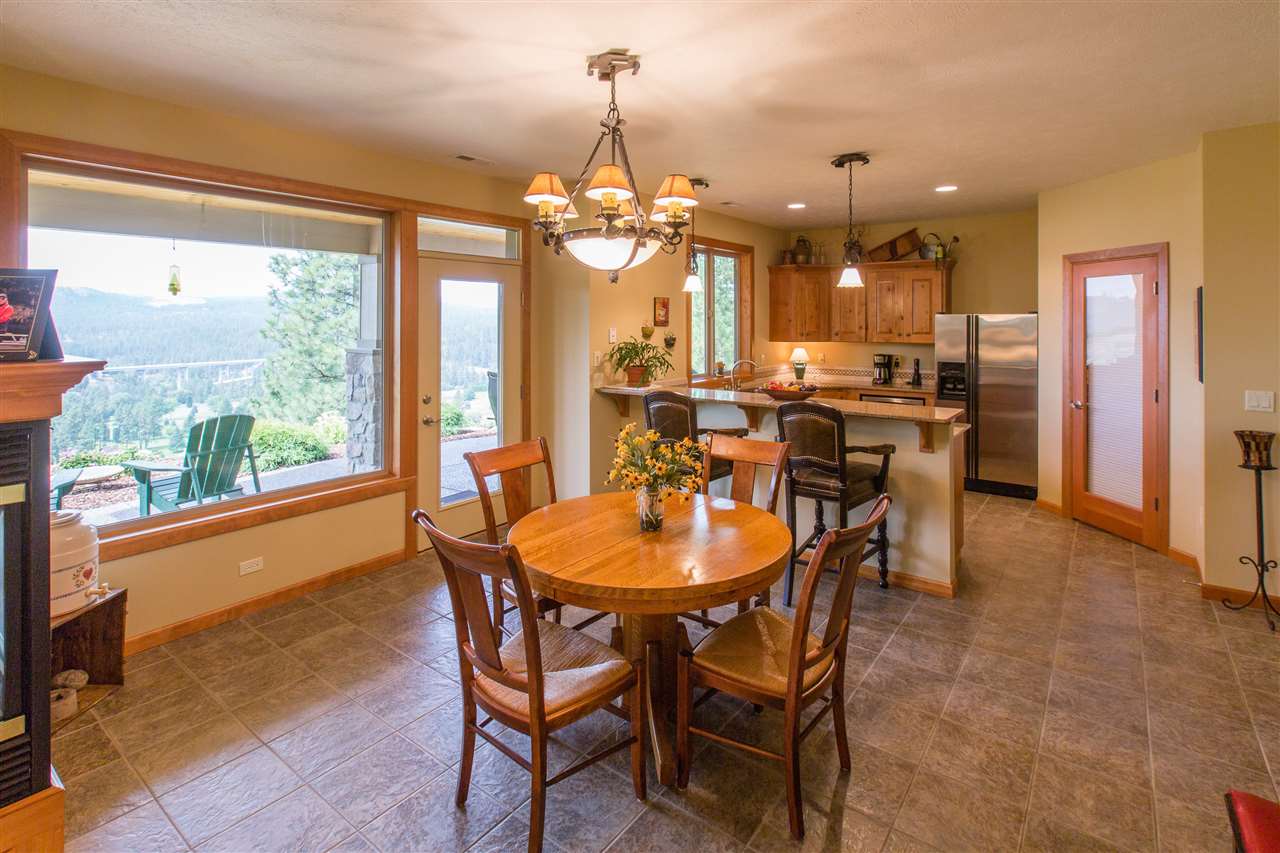 13711 North Rustic Lane Spokane, WA 99208 - Photo 15 of 20