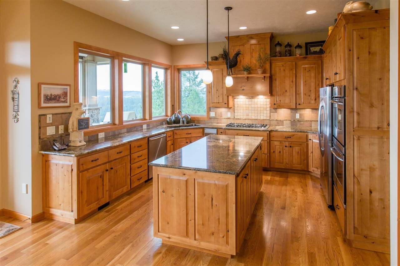 13711 North Rustic Lane Spokane, WA 99208 - Photo 9 of 20