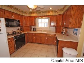 2110 South State Street Springfield, IL 62704 - Photo 4 of 12 Gallery Image 4