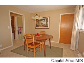 2110 South State Street Springfield, IL 62704 - Photo 8 of 12 Gallery Image 8