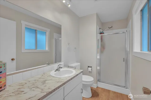 $565,000 | 217 South Iowa Avenue, East Wenatchee, WA 98802