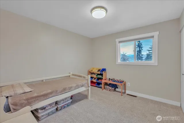 $565,000 | 217 South Iowa Avenue, East Wenatchee, WA 98802