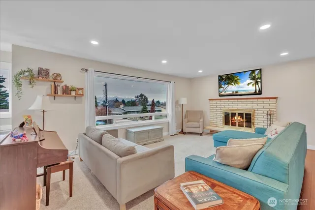 $565,000 | 217 South Iowa Avenue, East Wenatchee, WA 98802