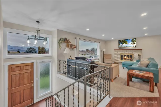 $565,000 | 217 South Iowa Avenue, East Wenatchee, WA 98802