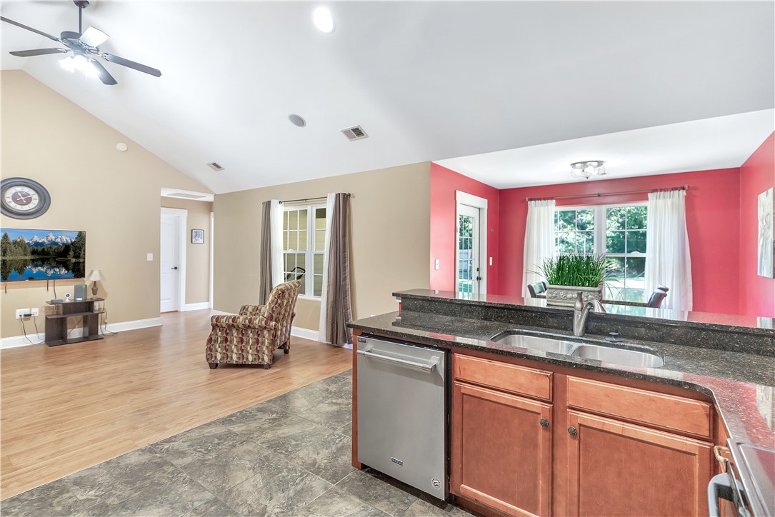 215 Maple Grove Road Seneca, SC 29678 - Photo 16 of 27 Gallery Image 16