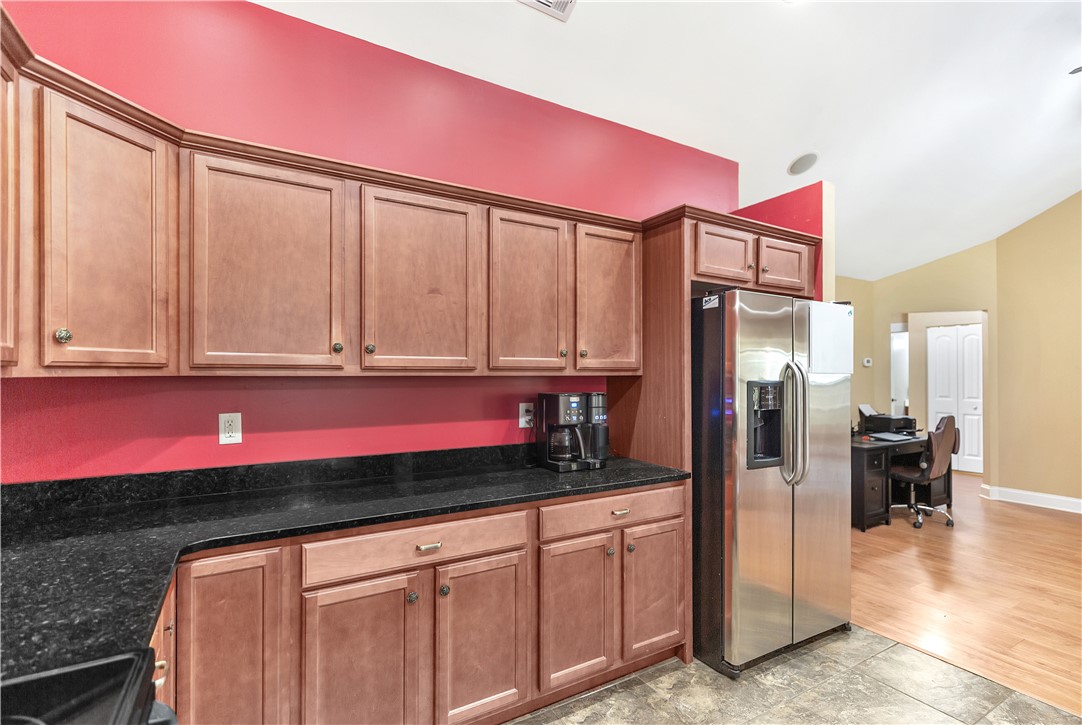 215 Maple Grove Road Seneca, SC 29678 - Photo 25 of 27 Stainless steel appliances