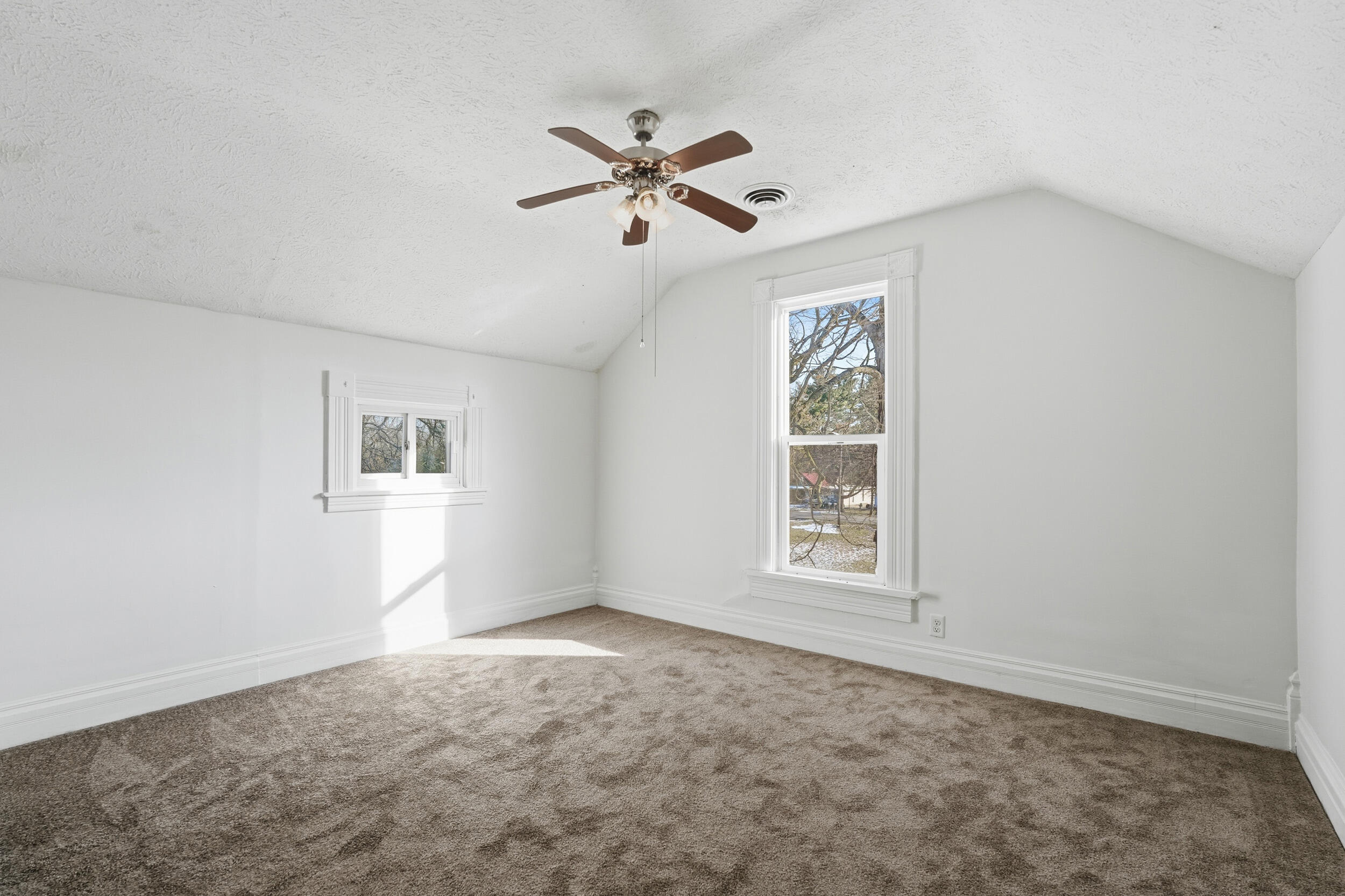 39 South Bird Road Springfield, OH 45505 - Photo 20 of 51 Gallery Image 20