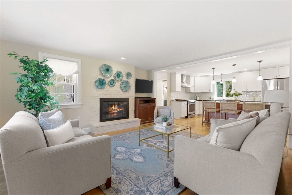 14 Christopher Lane Scituate, MA 02066 - Photo 11 of 38