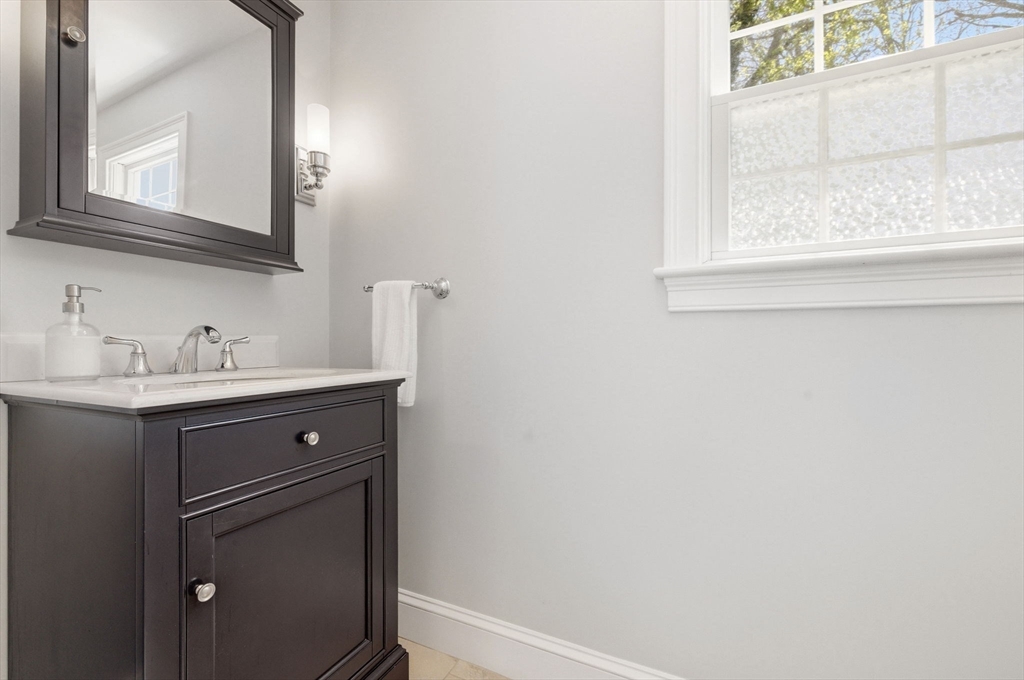 14 Christopher Lane Scituate, MA 02066 - Photo 20 of 38