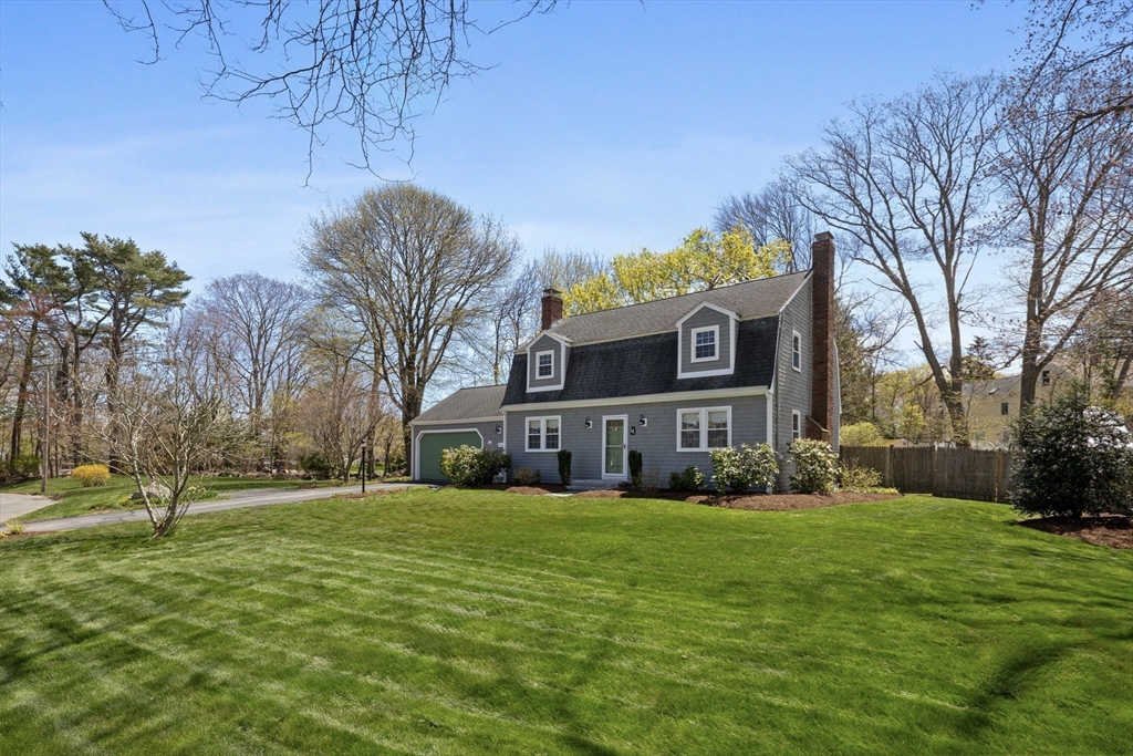 14 Christopher Lane Scituate, MA 02066 - Photo 2 of 38