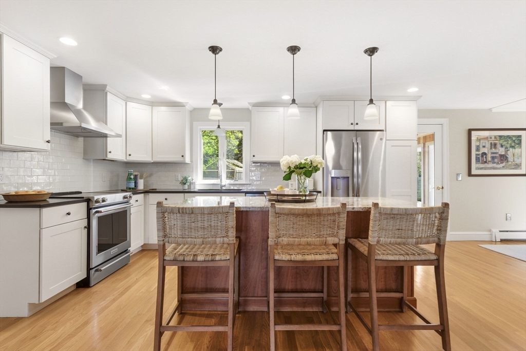 14 Christopher Lane Scituate, MA 02066 - Photo 5 of 38
