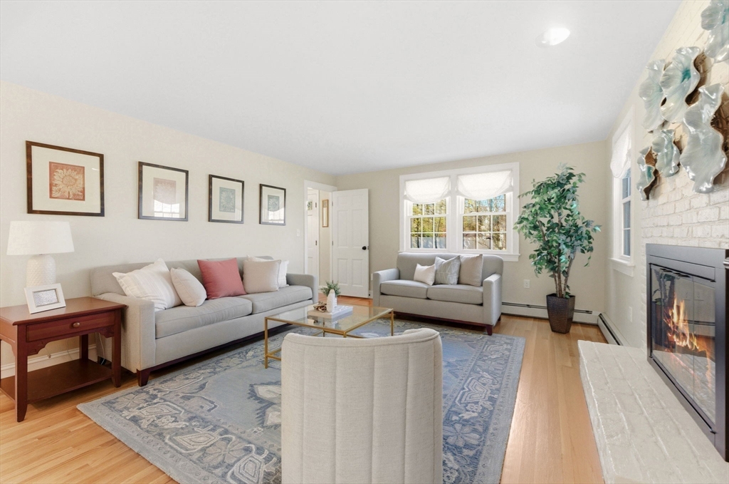 14 Christopher Lane Scituate, MA 02066 - Photo 10 of 38