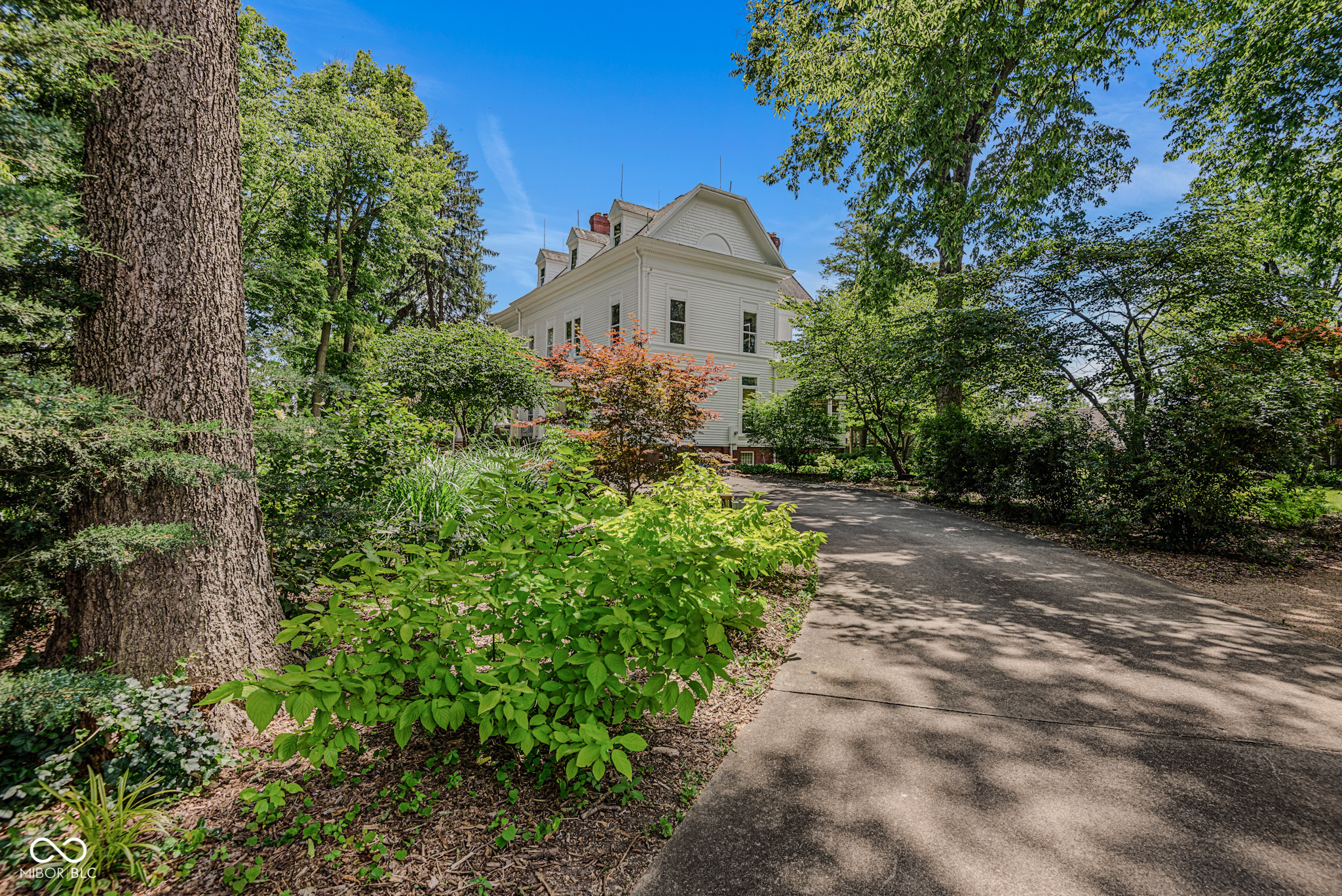 1210 16th Street Columbus, IN 47201 - Photo 9 of 93