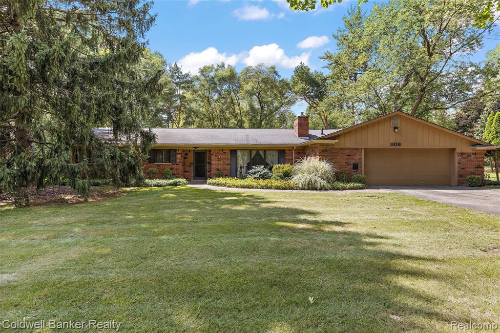 1108 Portsmouth Road Rochester Hills, MI 48309 - Photo 1 of 18