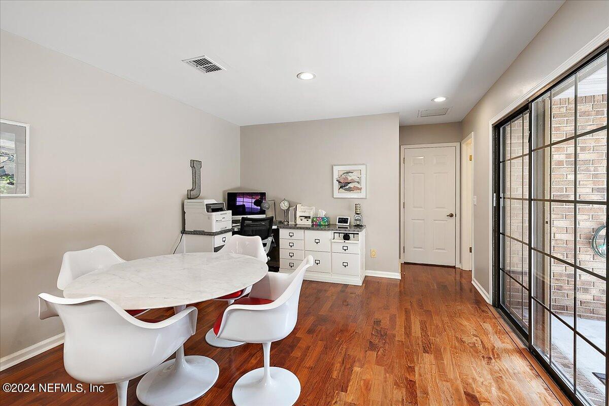 4251 Monument Road, Unit 202 Jacksonville, FL 32225 - Photo 24 of 35 21-Breakfast Area