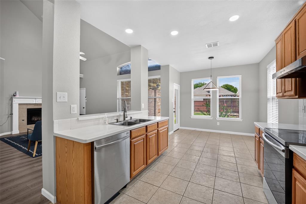 1411 Brook Ridge Avenue Allen, TX 75002 - Photo 13 of 40 Gallery Image 13