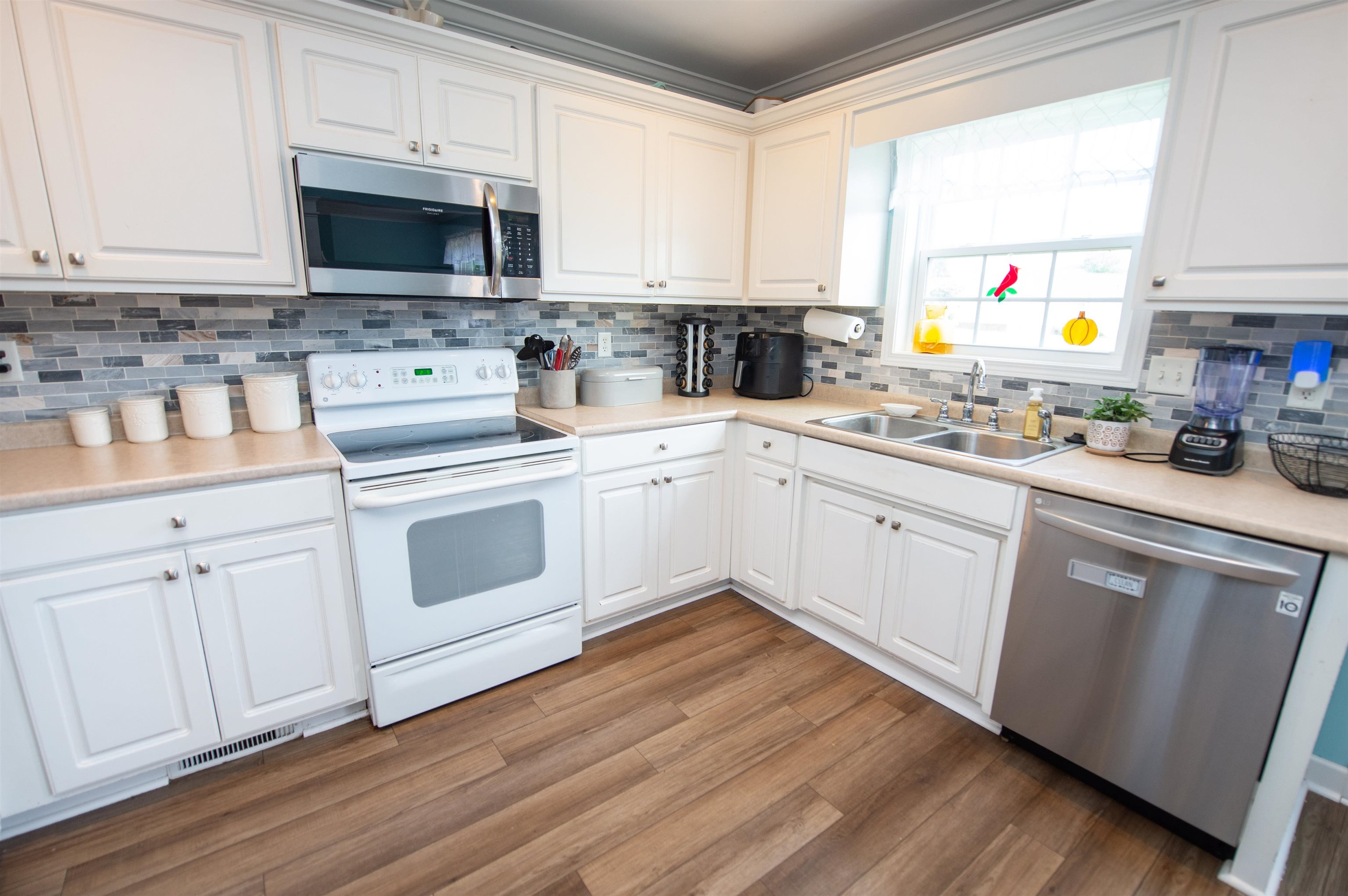 320 Candor Court Boiling Springs, SC 29316 - Photo 5 of 33 Gallery Image 5