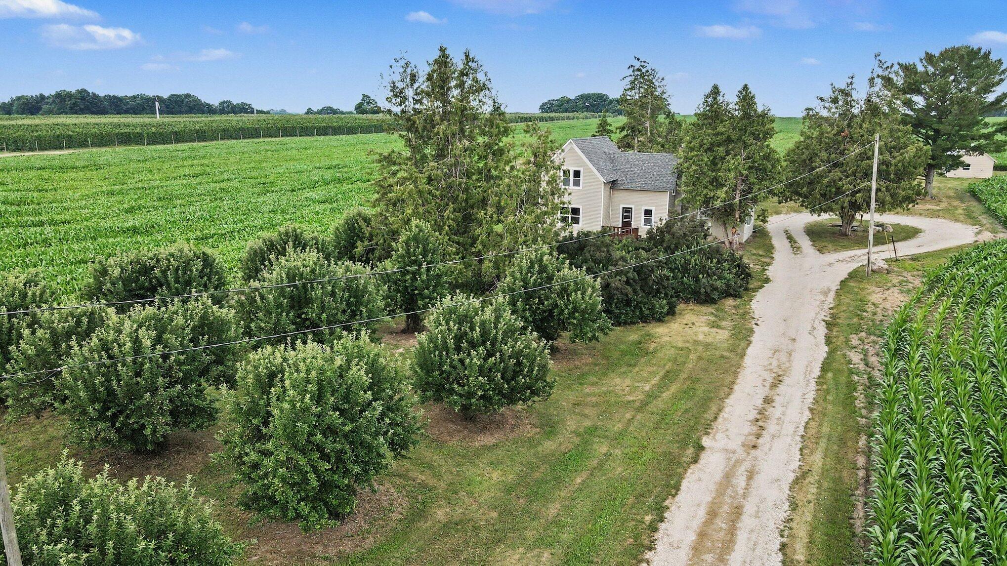 3735 South Stone Road Fremont, MI 49412 - Photo 2 of 33 004_file_3676