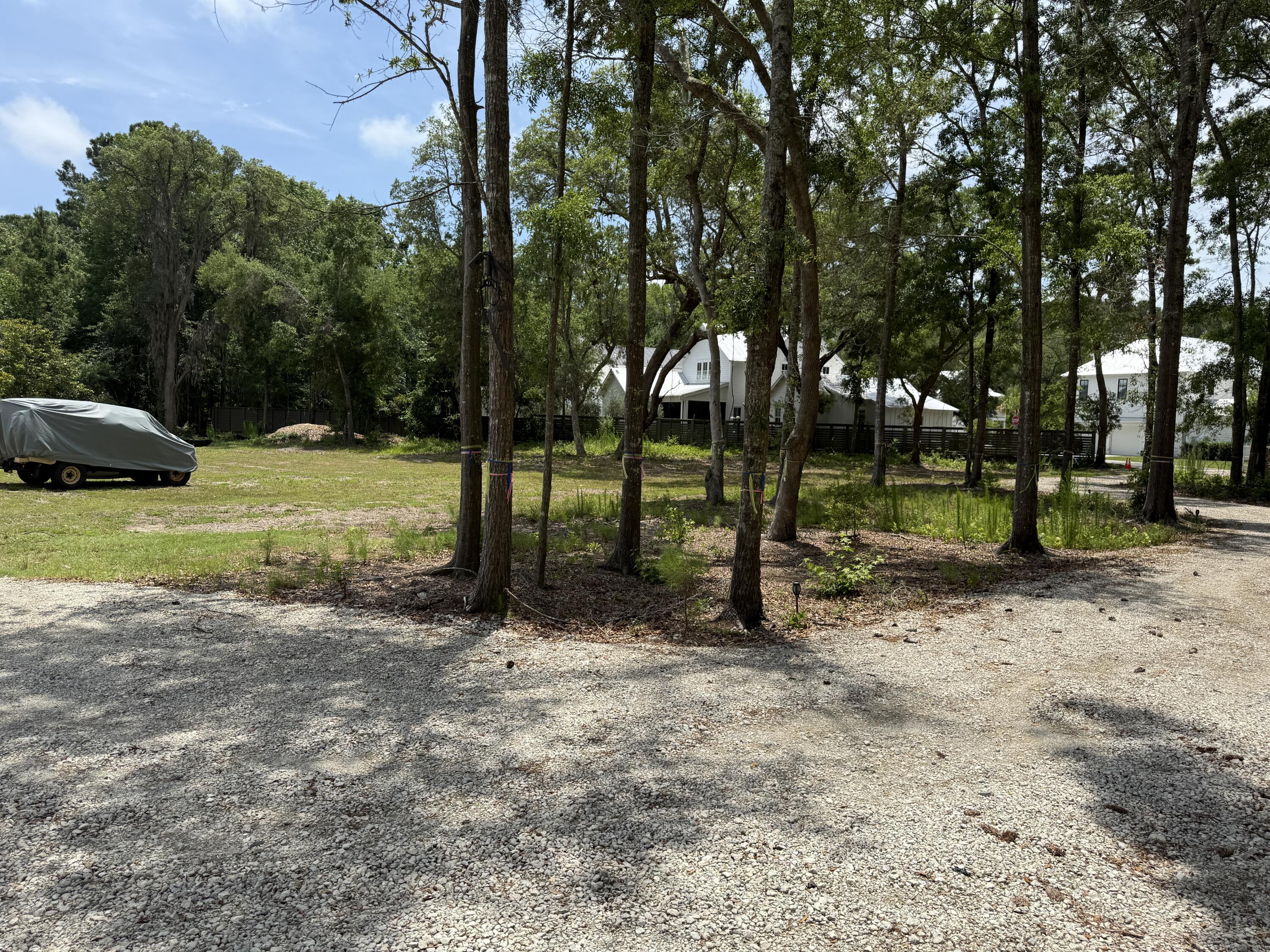 1180 Fulton Hall Lane Mount Pleasant, SC 29466 - Photo 15 of 32 2025-05-29 13.21.50