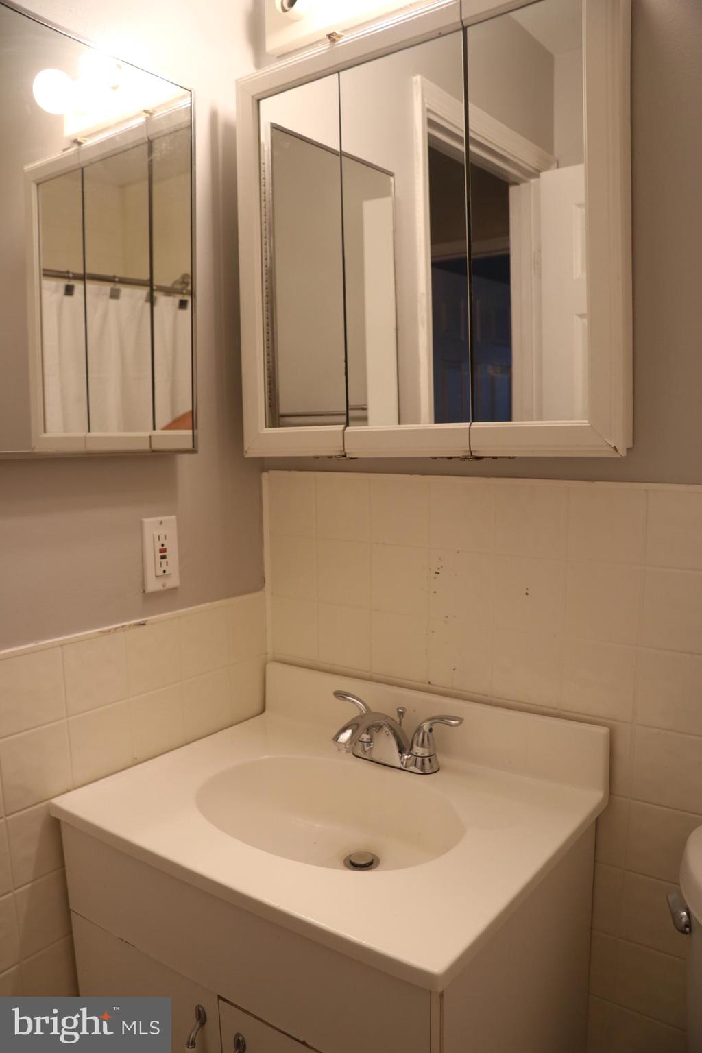 1617 Riedel Road, Unit 12 Crofton, MD 21114 - Photo 19 of 21 Hall Bathroom