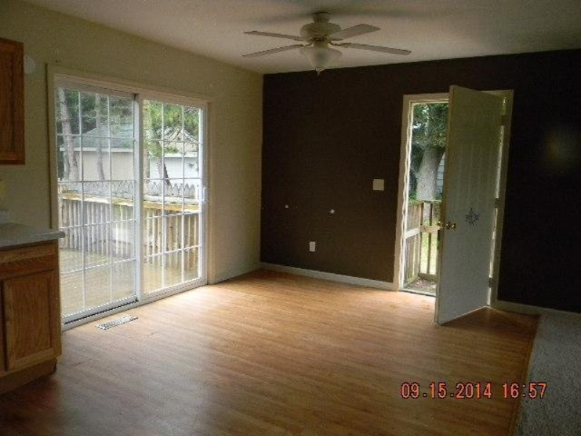 3623 Ross Road Muskegon, MI 49445 - Photo 3 of 9 018
