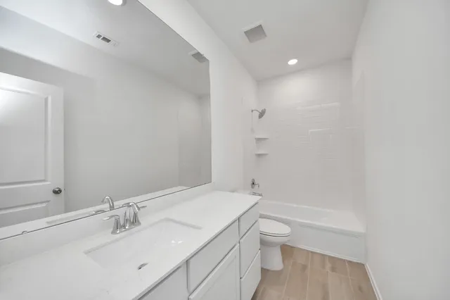 $3,000 | 27406 Sweetwater Bay Drive, Katy, TX 77493