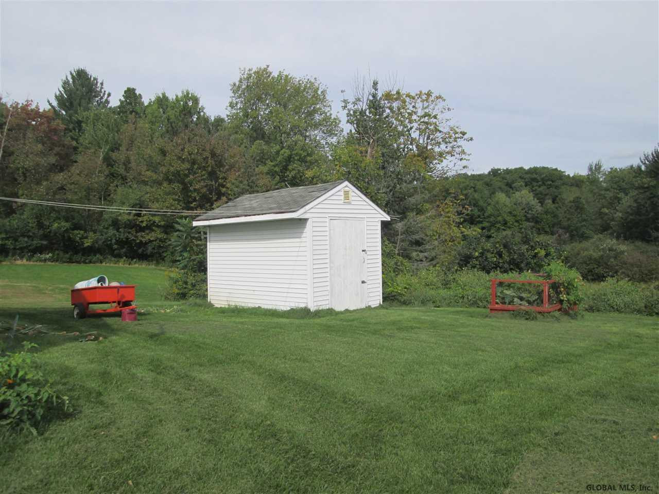 392 Rynex Corners Road Rotterdam, NY 12306 - Photo 2 of 25 Photo 2