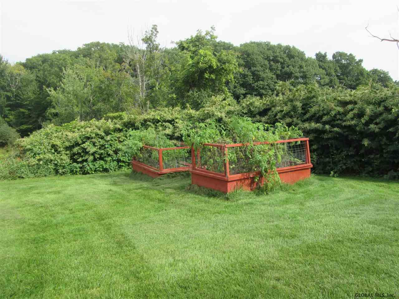 392 Rynex Corners Road Rotterdam, NY 12306 - Photo 3 of 25 Photo 3