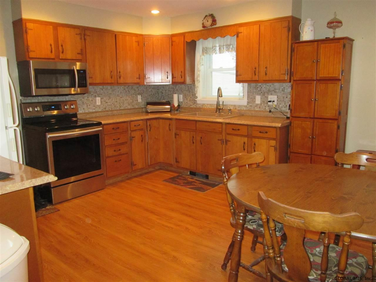 392 Rynex Corners Road Rotterdam, NY 12306 - Photo 8 of 25 Photo 8