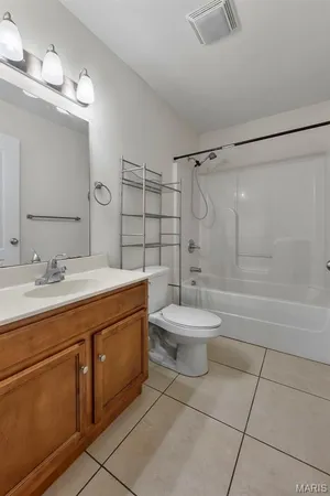 $1,925,000 | 3 Village Drive, Cape Girardeau, MO 63701