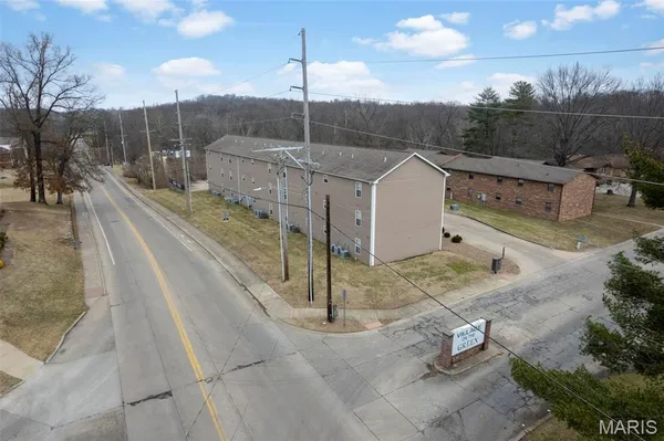 $1,925,000 | 3 Village Drive, Cape Girardeau, MO 63701