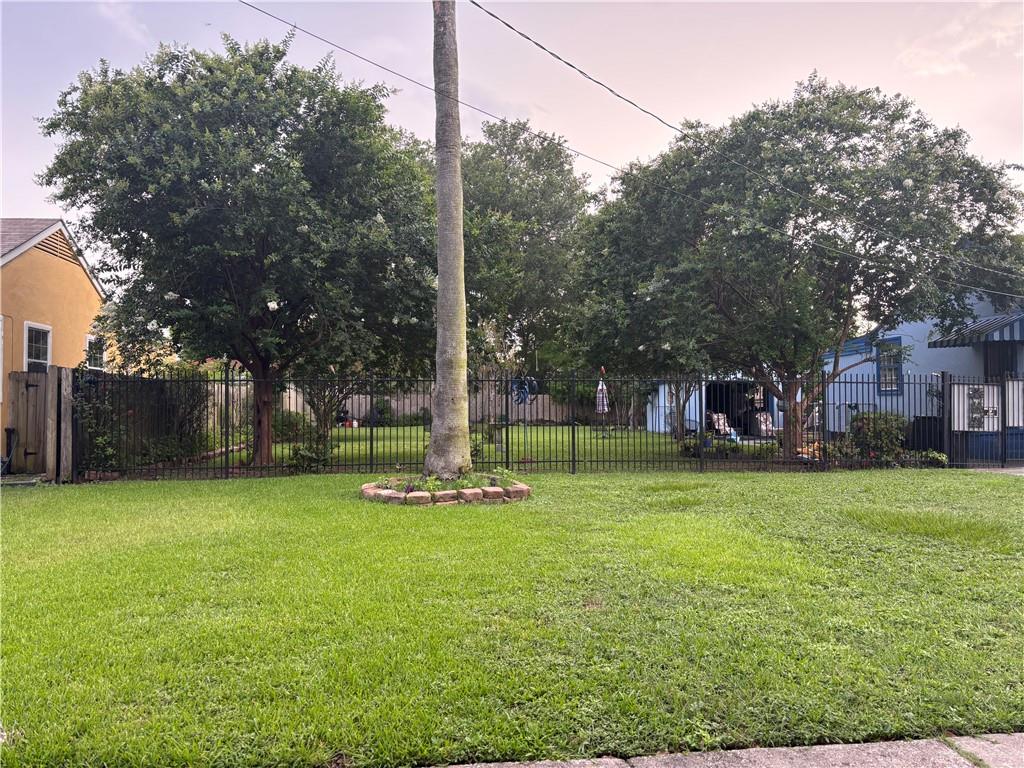 5418 St Roch Avenue New Orleans, LA 70122 - Photo 4 of 6