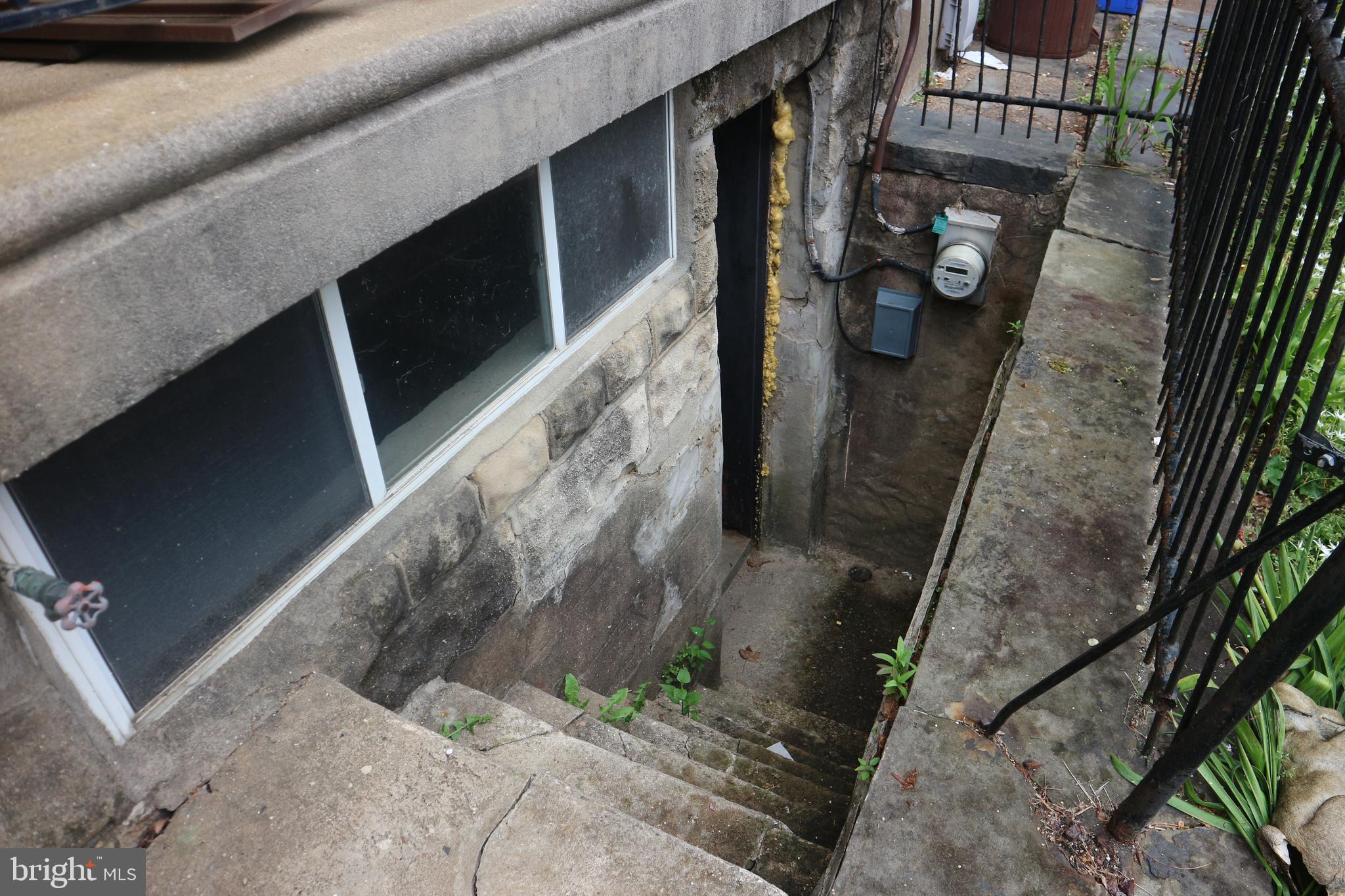 438 Ripka Street Philadelphia, PA 19128 - Photo 3 of 9