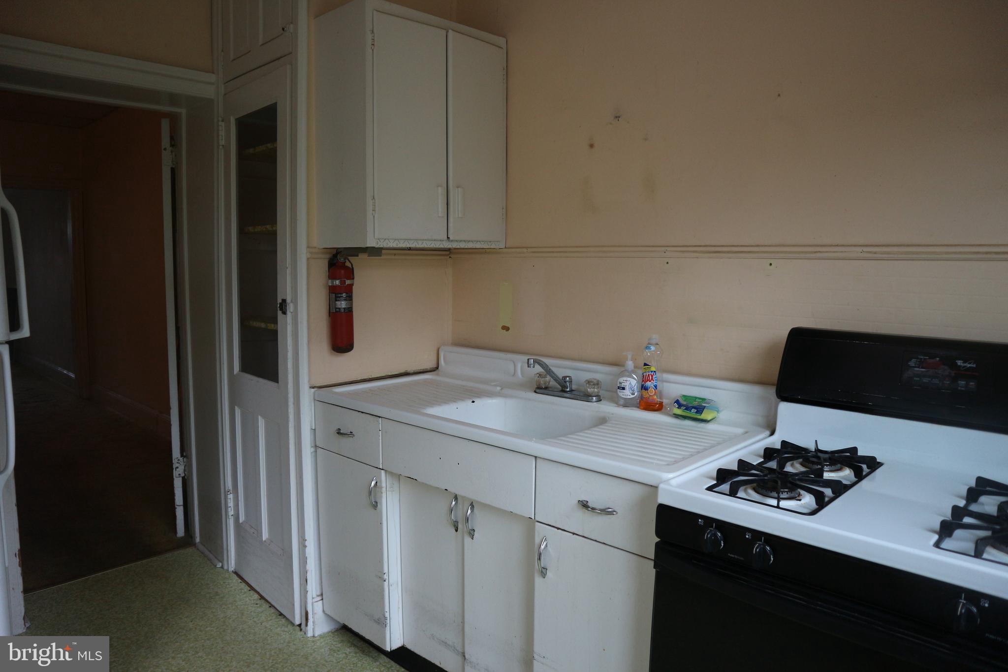 438 Ripka Street Philadelphia, PA 19128 - Photo 6 of 9