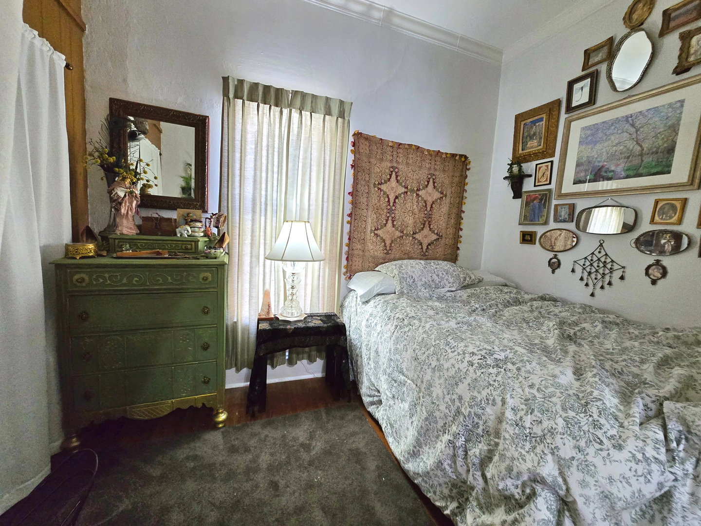 628 3rd Avenue South Clinton, IA 52732 - Photo 15 of 23 a bedroom with a bed and a dresser