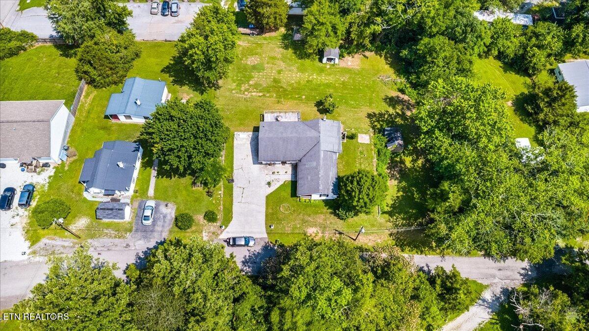 509 Prospect Street La Follette, TN 37766 - Photo 4 of 36 09-509 Prospect St