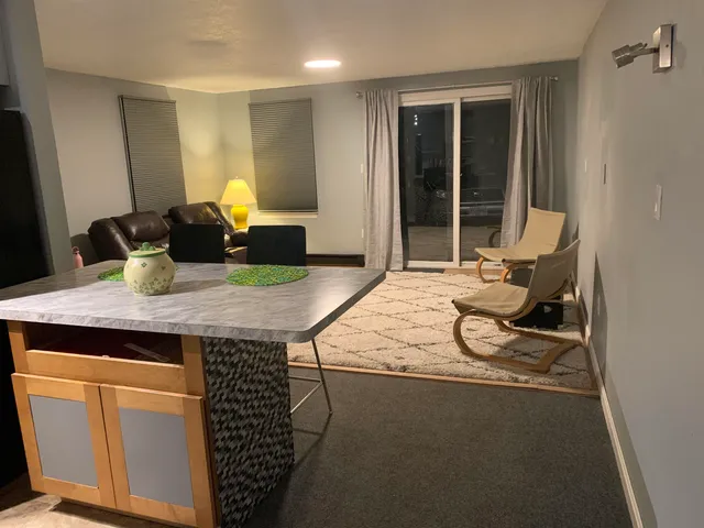 $2,000 | 8 Plaza Village Road, Unit 8B, Plymouth, NH 03264