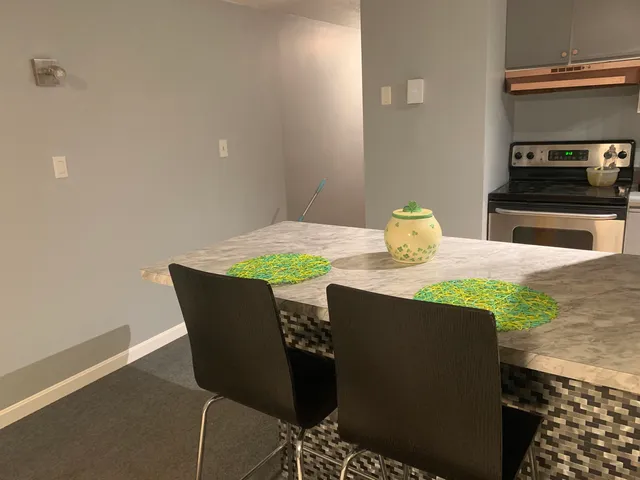 $2,000 | 8 Plaza Village Road, Unit 8B, Plymouth, NH 03264