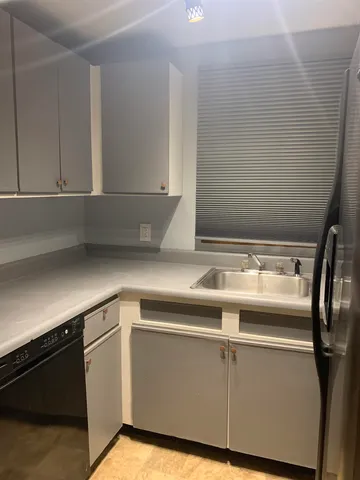 $2,000 | 8 Plaza Village Road, Unit 8B, Plymouth, NH 03264