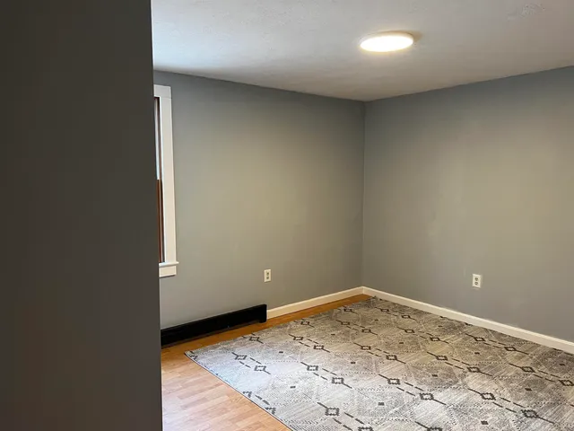 $2,000 | 8 Plaza Village Road, Unit 8B, Plymouth, NH 03264